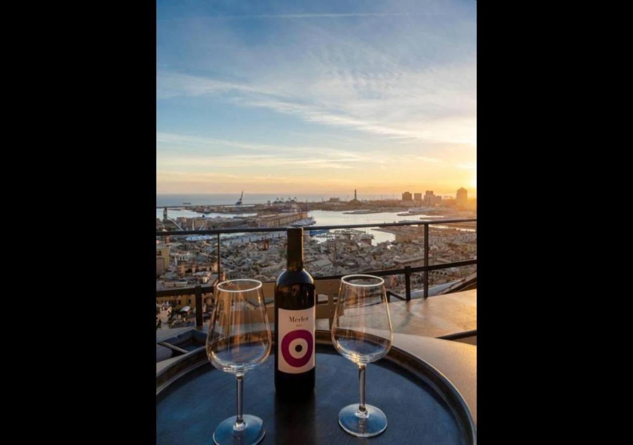 Joivy Exclusive Flat For 8, With Stunning City And Seaview