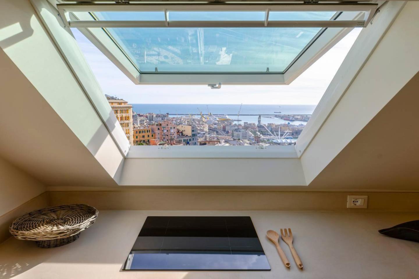 Appartamento Joivy Exclusive Flat For 8, With Stunning City And Seaview