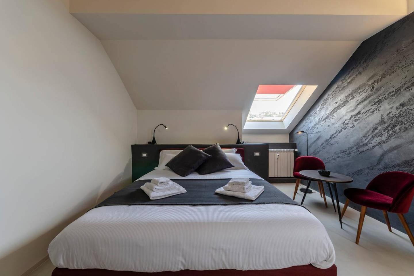 Appartamento Joivy Exclusive Flat For 8, With Stunning City And Seaview *