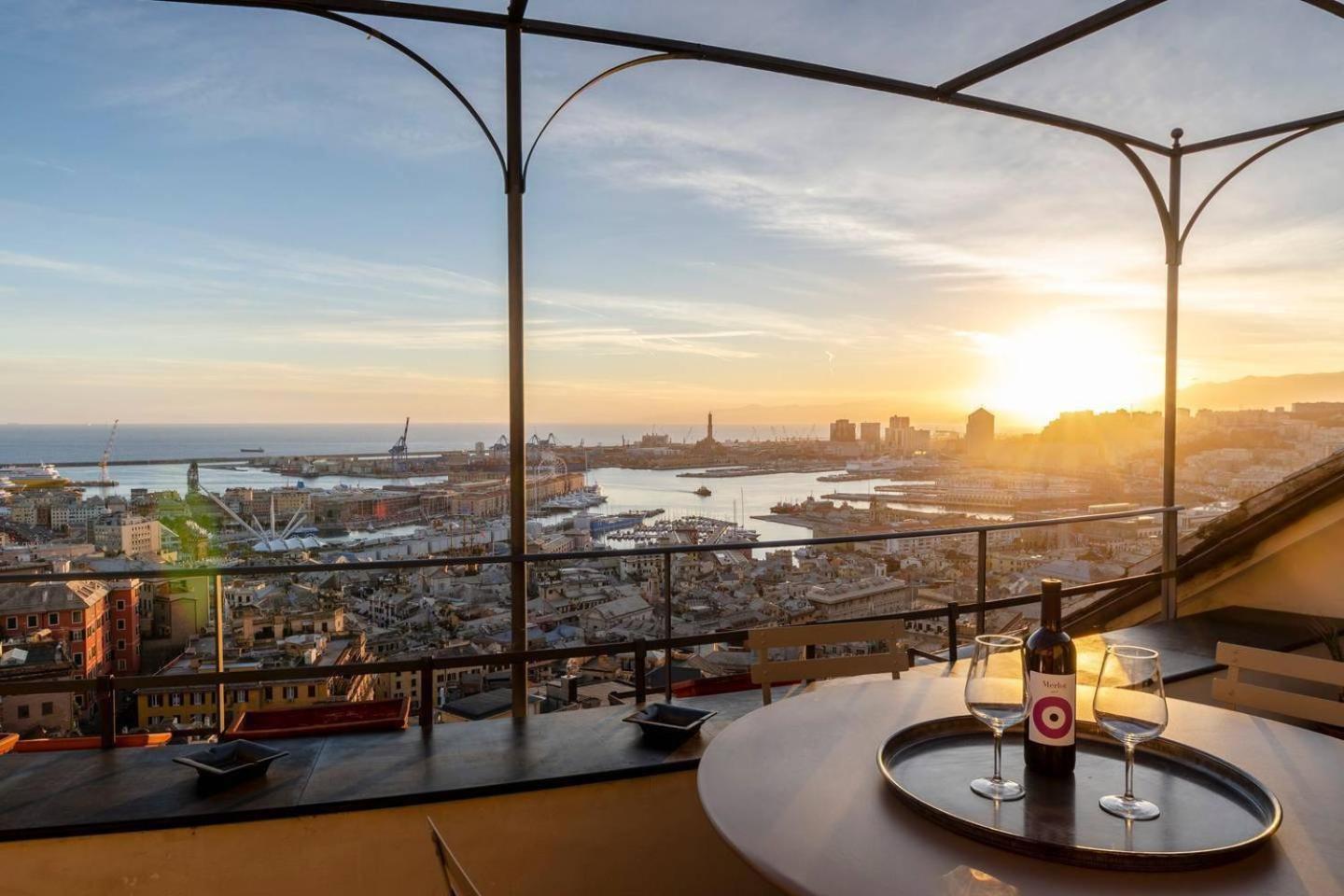 Apartment Joivy Exclusive Flat For 8, With Stunning City And Seaview
