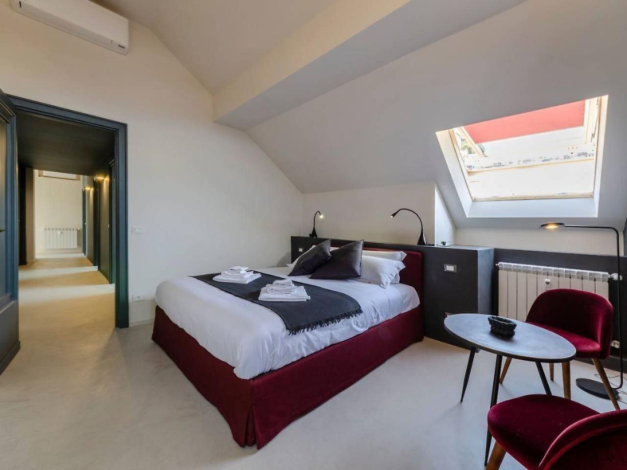 Joivy Exclusive Flat For 8, With Stunning City And Seaview *